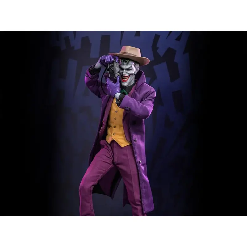 Cms028 - Batman: The Killing Joke - 1/6Th Scale The Joker Collectible Figure 1