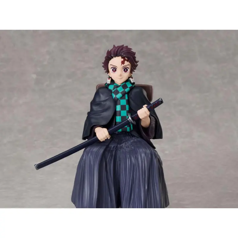 Demon Slayer: Kimetsu No Yaiba - Tanjiro Kamado Non Scale Figure 1