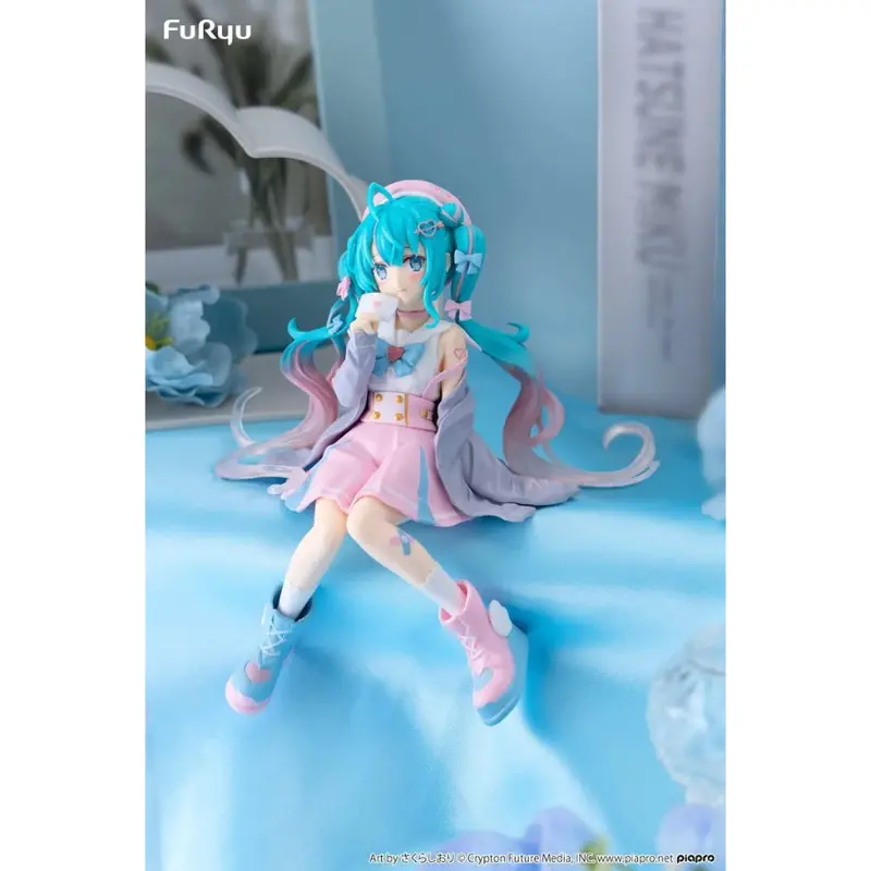 Furyu Hatsune Miku Koi Suru Sailor Gray Ver. Noodle Stopper 1