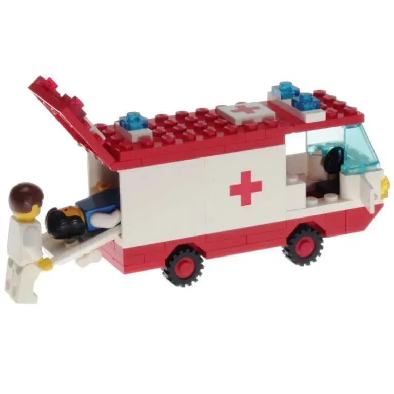 Lego Ambulance 6688 Town 1