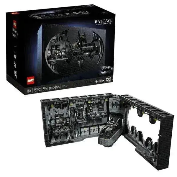 Lego Batcave™ – Shadowbox 76252 Superheroes 1