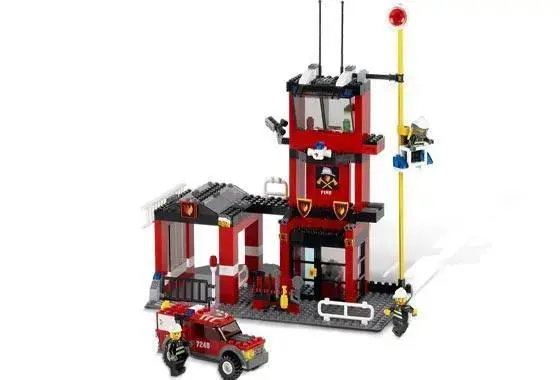 Lego Brandweerkazerne 7240 City 1