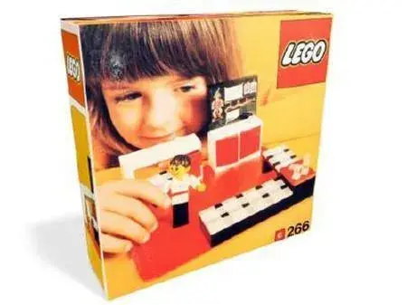 Lego Children's Room 266 Homemaker 1