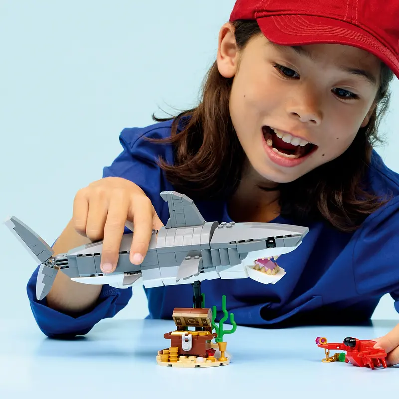 Lego® Creator Woeste Haai Met Schatkist - Bouw Om Tot Lantaarnvis Of Mantarog - 31381 2