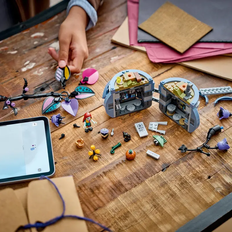 Lego | Disney Sally’S Bloempot – Kinderkamer Decoratie Met 2 Kunstbloemen, 2 Poppetjes, Speelgoedkeuken En Accessoires – Cadeau Voor Meisjes Vanaf 9 Jaar En The Nightmare Before Christmas Fans 43288 2