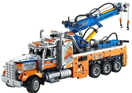 Lego Heavy-Duty Tow Truck 42128 Technic 2