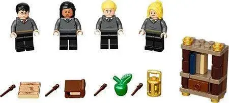 Lego Hogwarts Students Accessory Set 40419 Harry Potter 1