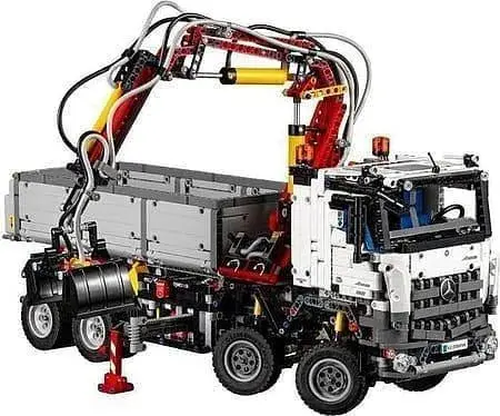 Lego Mercedes-Benz Arocs 3245 42043 Technic 2