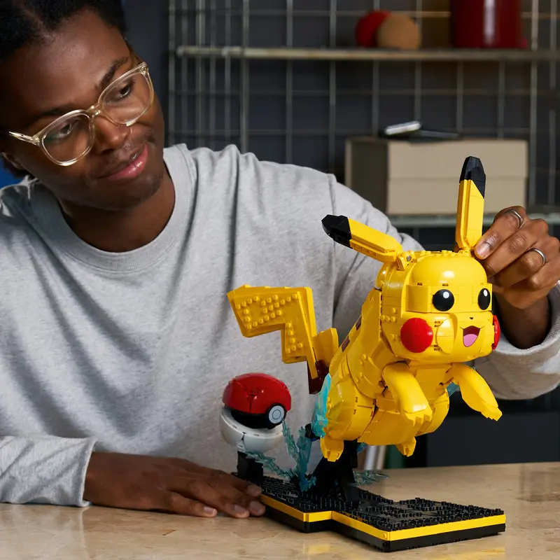 Lego Pokémon Pikachu En Pokéball Bouwpakket Voor Volwassenen 72152 (Verkrijgbaar Vanaf 1 Mei 2026) 2
