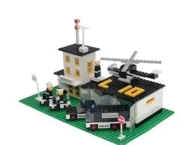 Lego Police Headquarters 585 Legoland 1