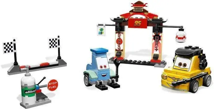 Lego Tokyo Pit Stop 8206 Cars 1