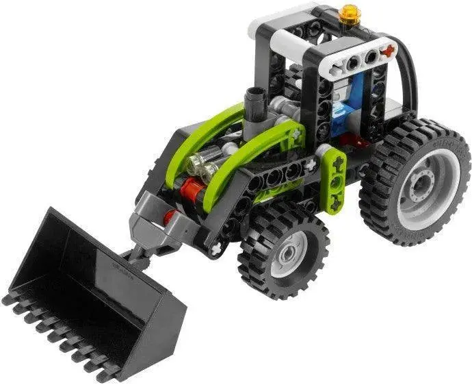 Lego Tractor 8260 Technic 1