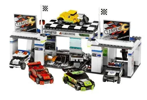 Lego Tuner Garage 8681 Racers 1