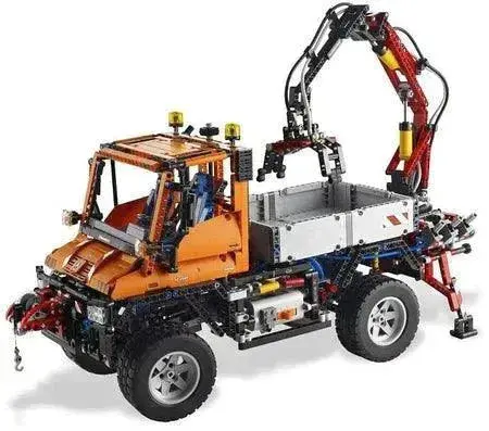 Lego Unimog U400 Mercedes-Benz 8110 Technic 1