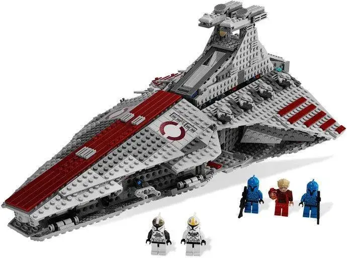 Lego Venator-Class Republic Attack Cruiser 8039 Starwars 1