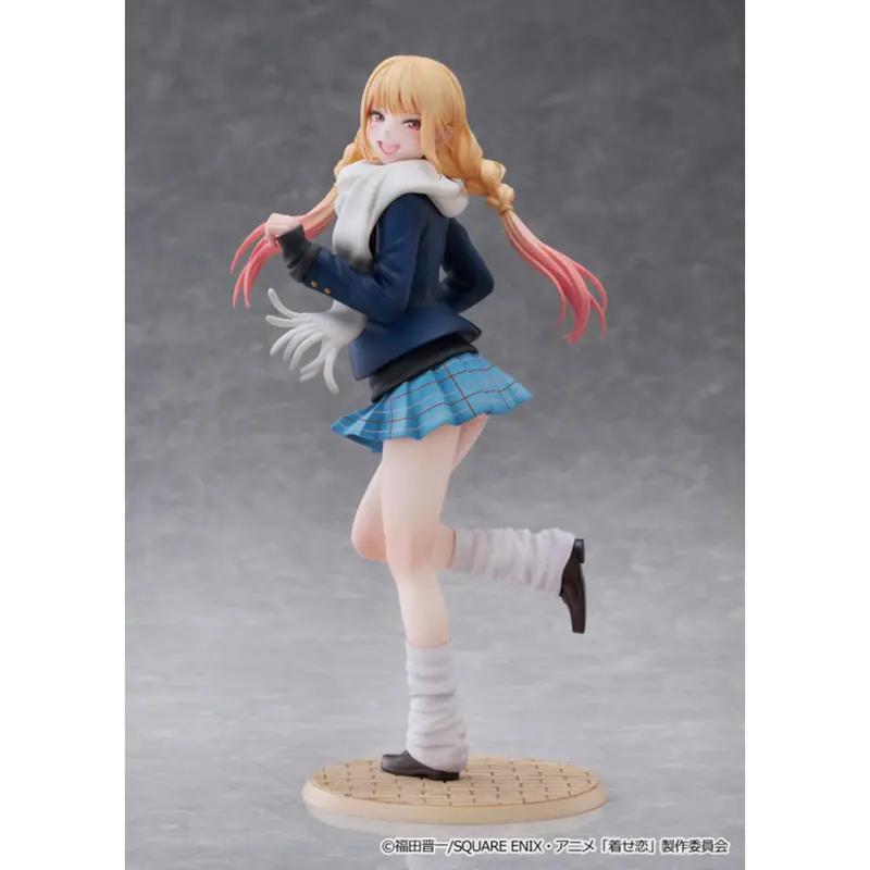 My Dress-Up Darling - Marin Kitagawa: Winter Uniform Ver. Figurine 1