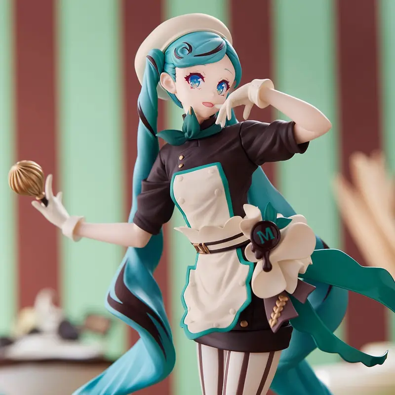 Sega Luminasta Hatsune Miku Bitter Patissier Figure 2