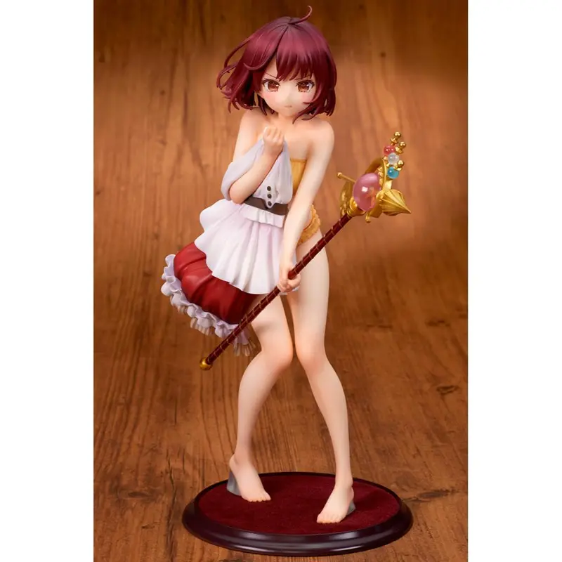 Sophie Neuenmuller Changing Mode Figurine 1
