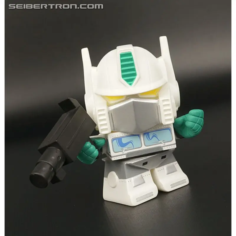 The Loyal Subjects Transformers 3' Ultra Magnus Prime 1